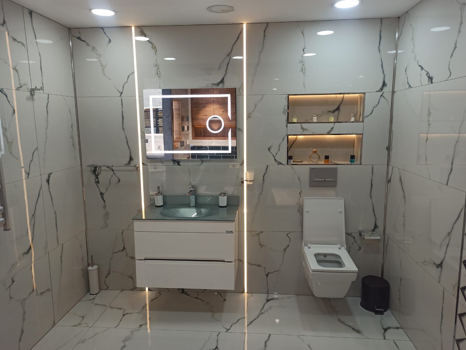 Showroom 5